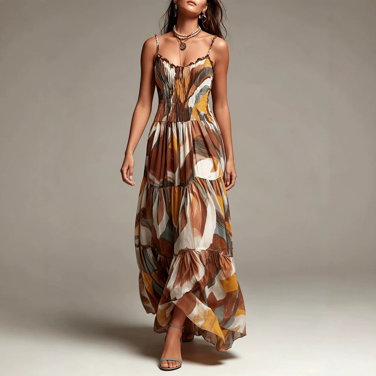 Vestido con pliegues en la cintura, tirantes finos y bolsillos